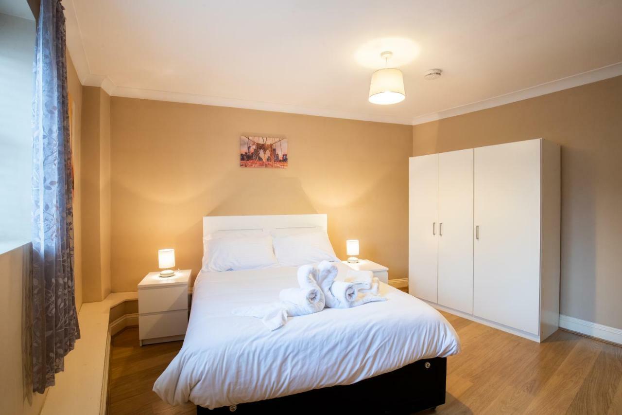 Spacious 2Br Flat In Stansted Apartment Stansted Mountfitchet Exterior photo