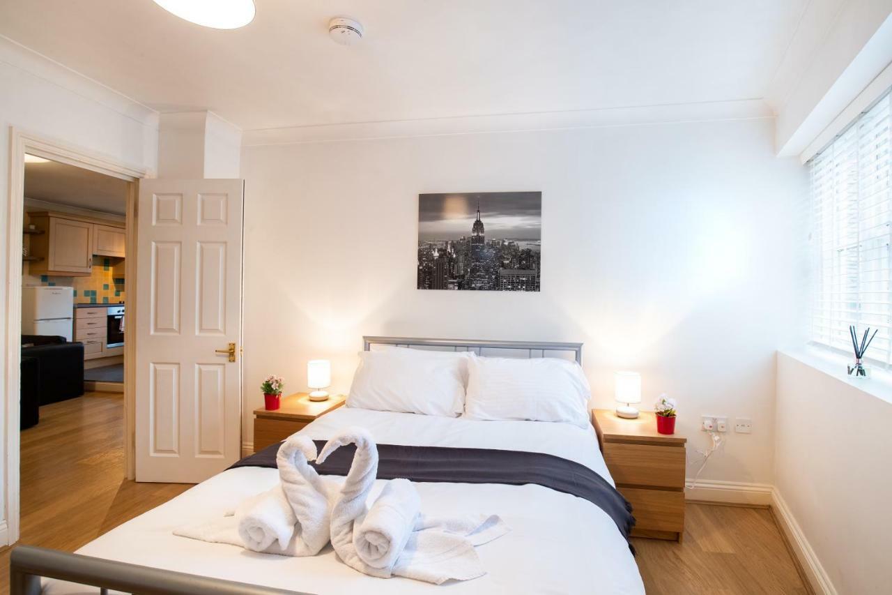 Spacious 2Br Flat In Stansted Apartment Stansted Mountfitchet Exterior photo
