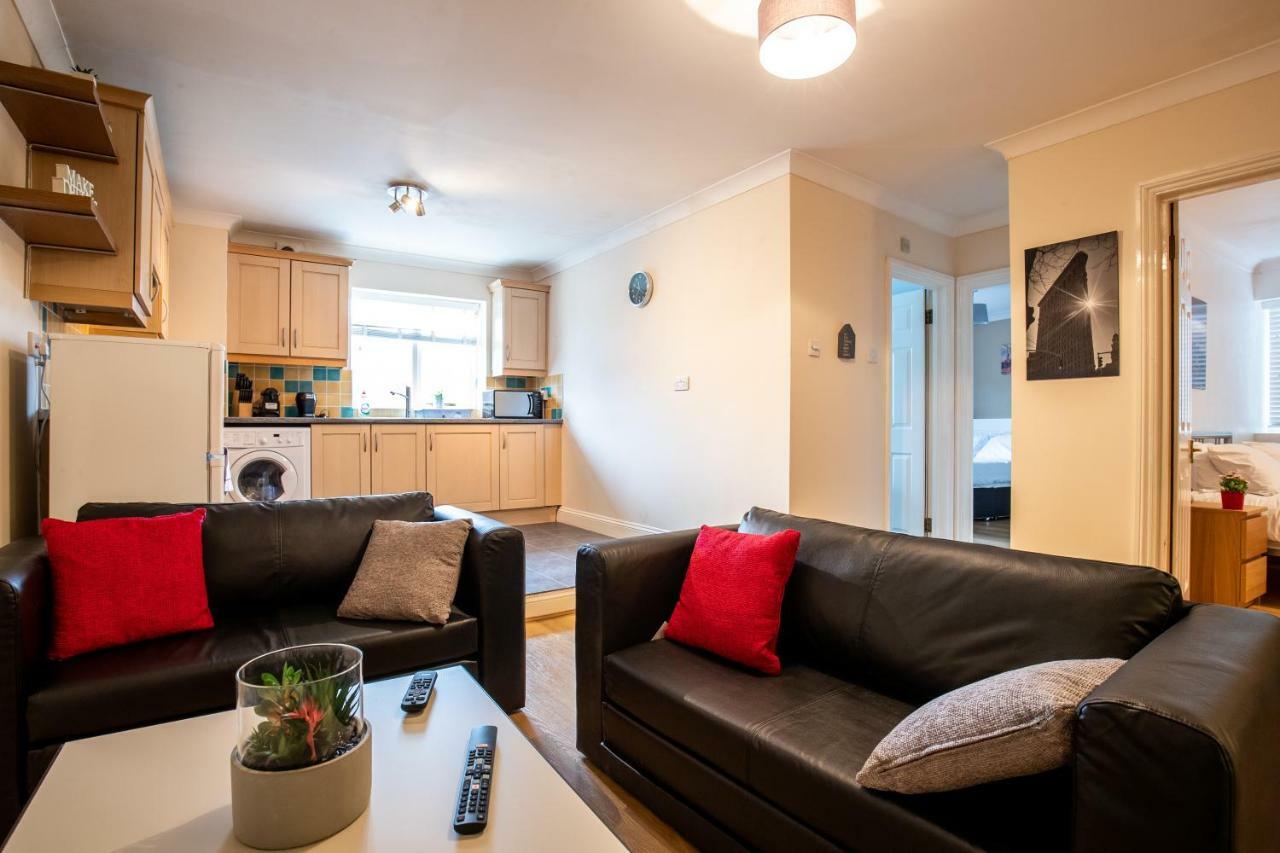 Spacious 2Br Flat In Stansted Apartment Stansted Mountfitchet Exterior photo