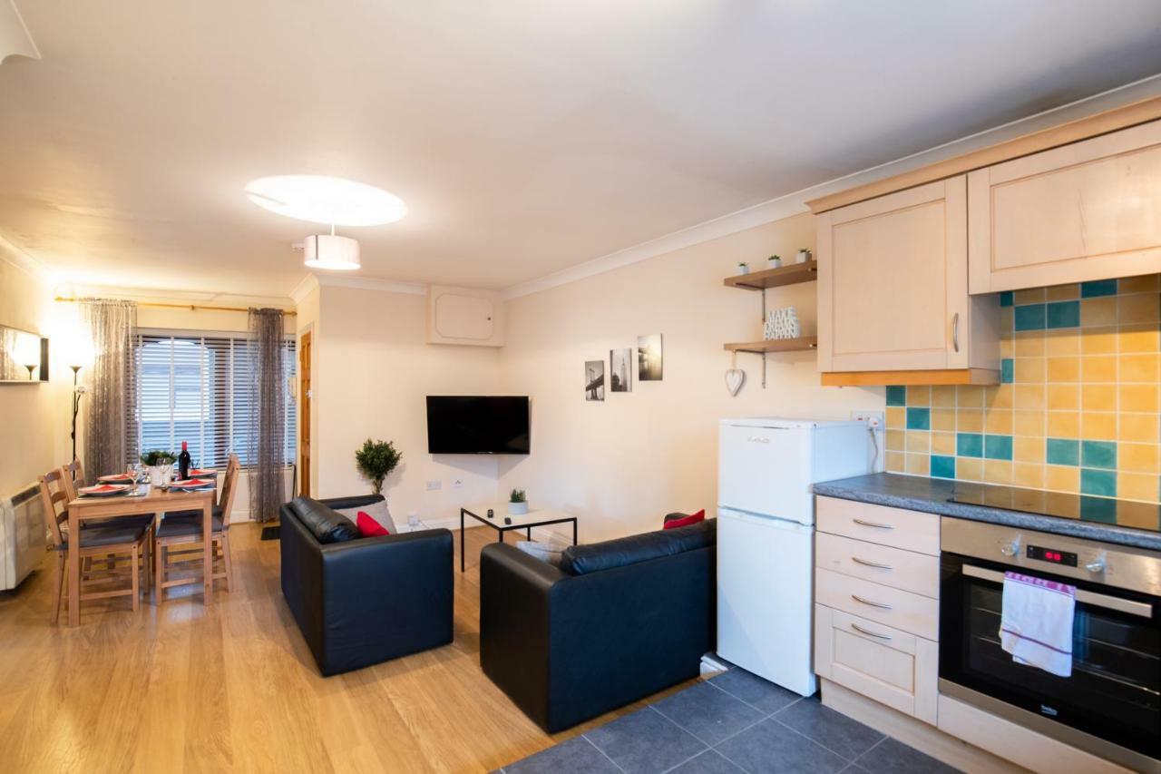 Spacious 2Br Flat In Stansted Apartment Stansted Mountfitchet Exterior photo
